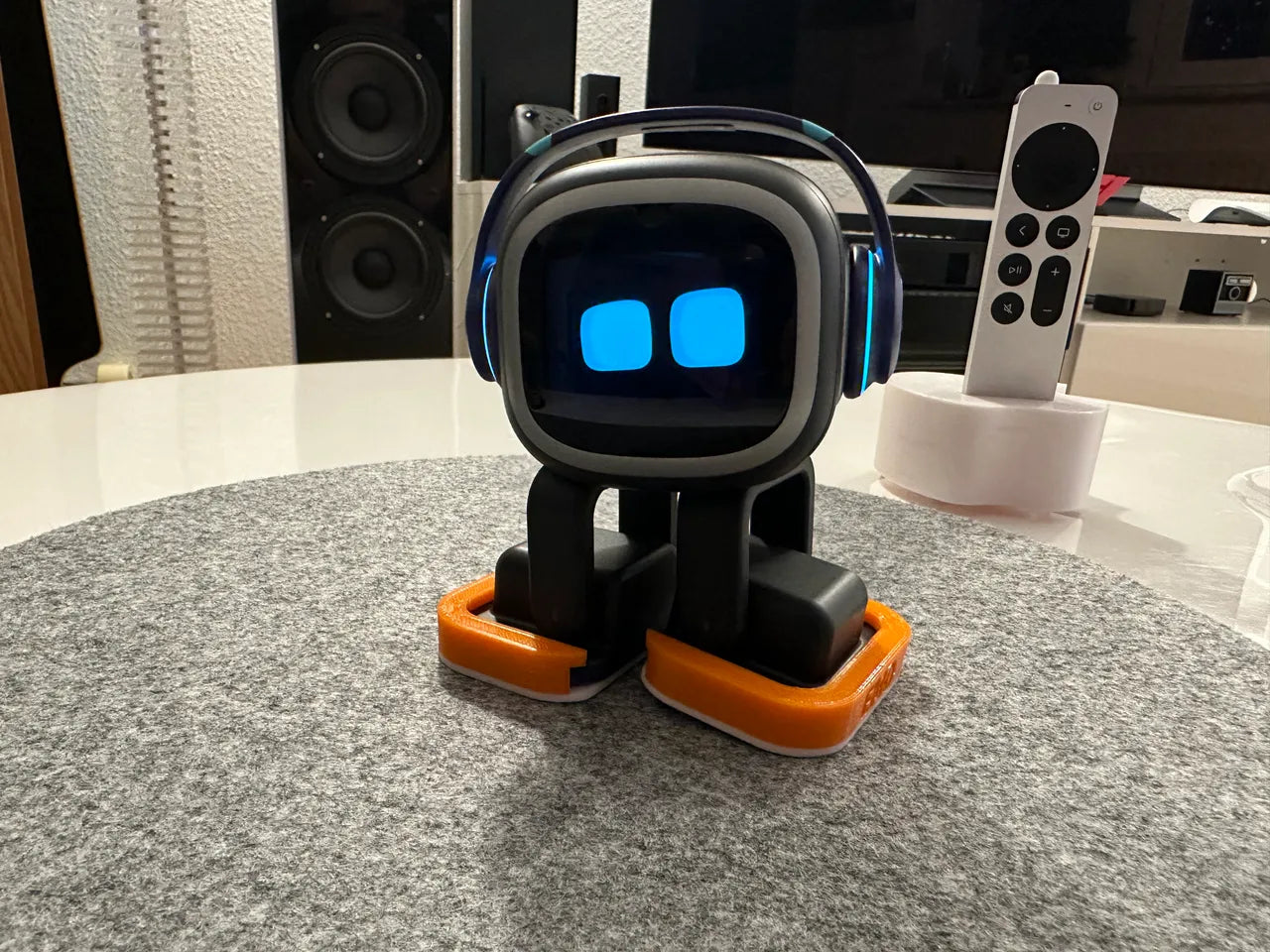 Emo robot